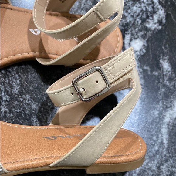 Sparkly Rhinestone Girls Strappy Sandals - Picture 7 of 9